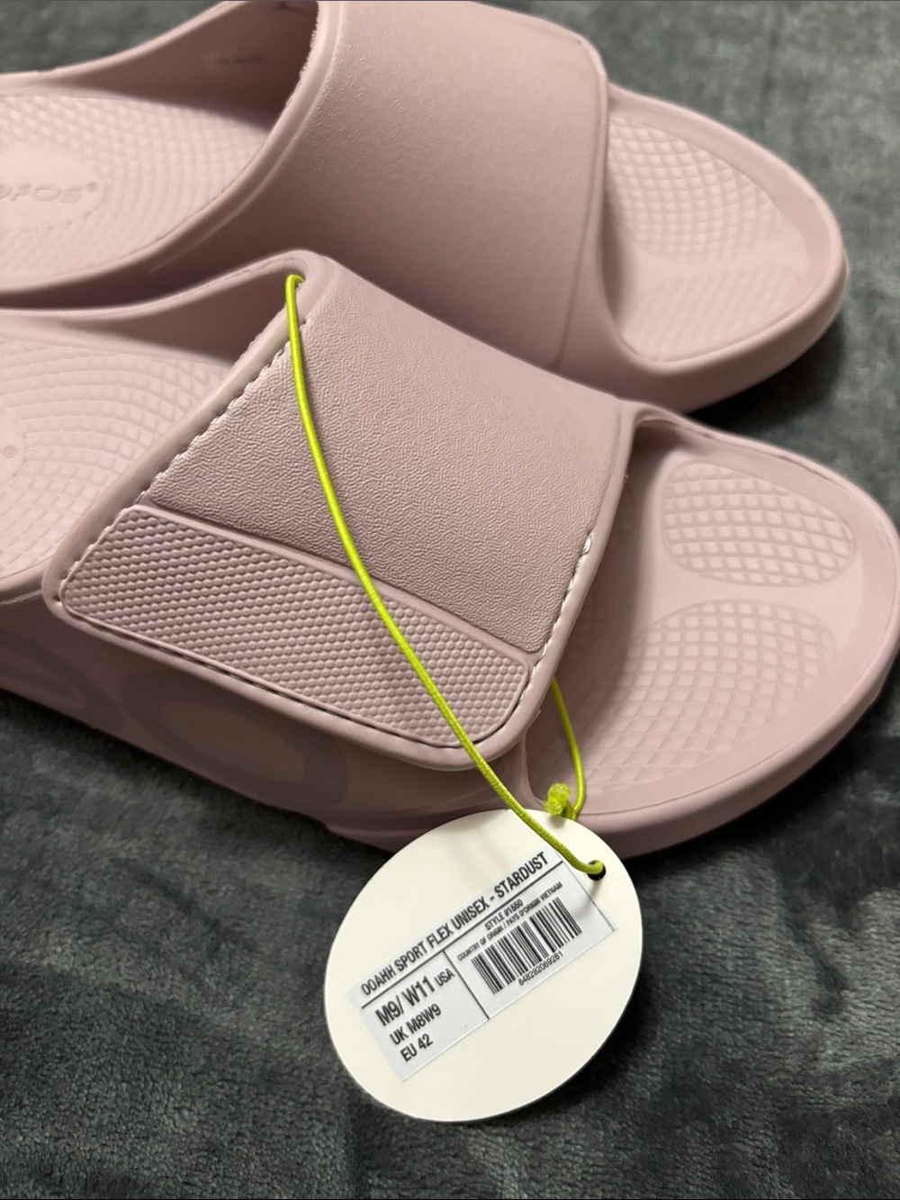 OOFOS Women's Adjustable Slide Sandals - Light Pink Womens size 11/Mens 9 - Picture 2 of 4